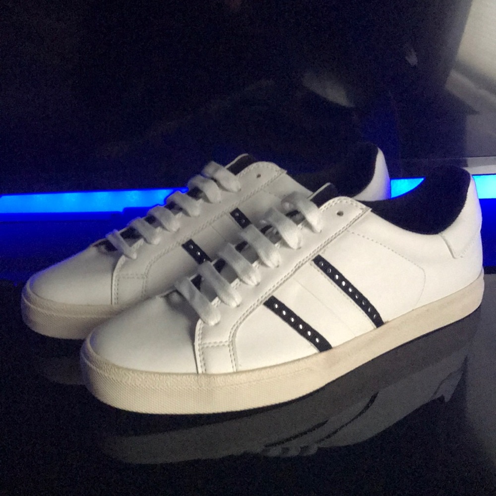 Zara white shoes new never worn